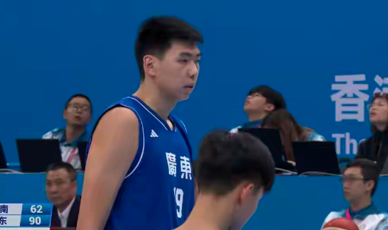 配资门户官方网 说徐昕是废柴，有些人还狂吹他，徐昕天赋异禀，中国小姚明