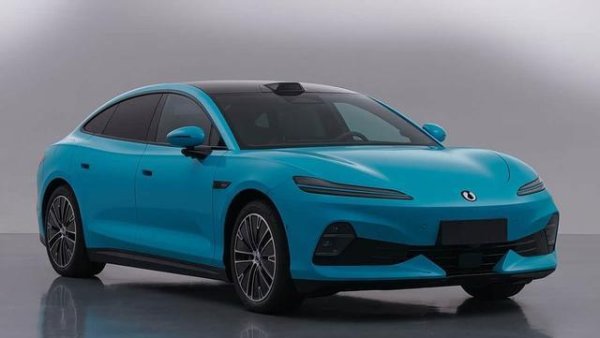 实盘配资app 腾势全新轿车申报图：或命名Z9S，三电机890kW+第二代刀片电池